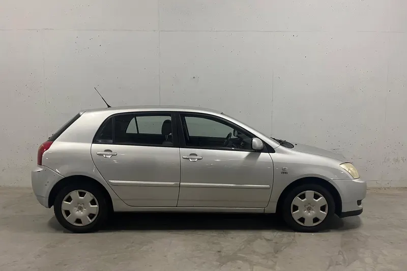 Toyota Corolla (2003)