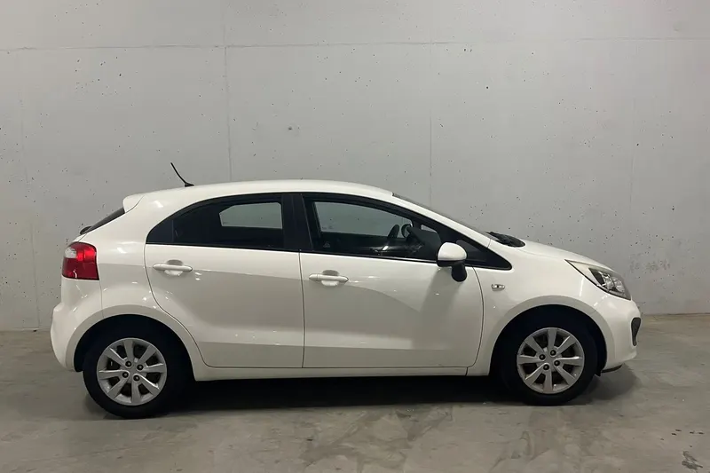 Kia Rio (2012)