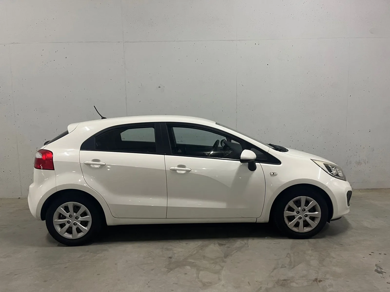Kia Rio (2012) — foto 1