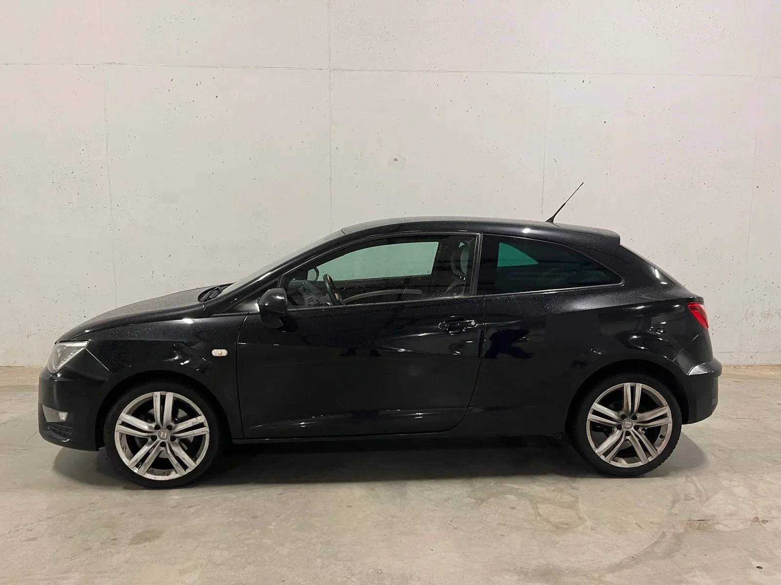 SEAT Ibiza (2013) — foto 1