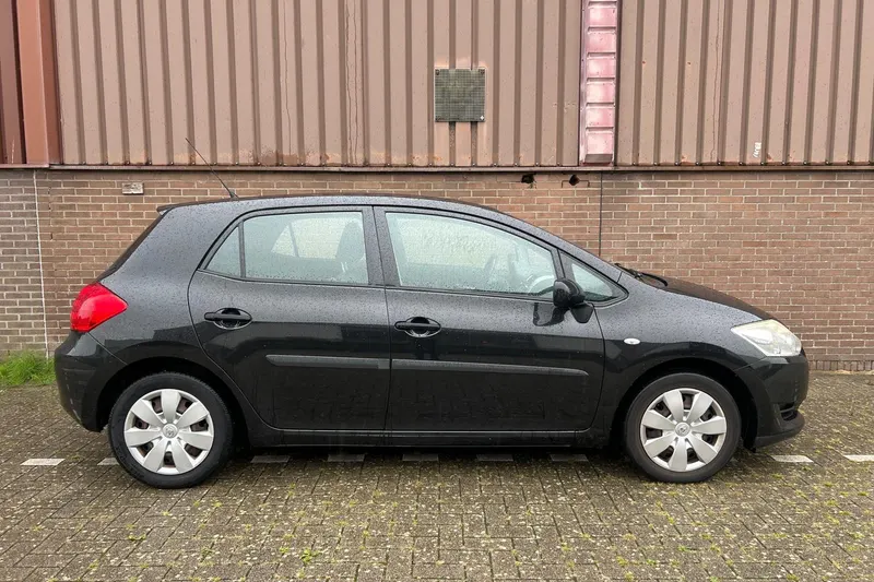 Toyota Auris (2008)
