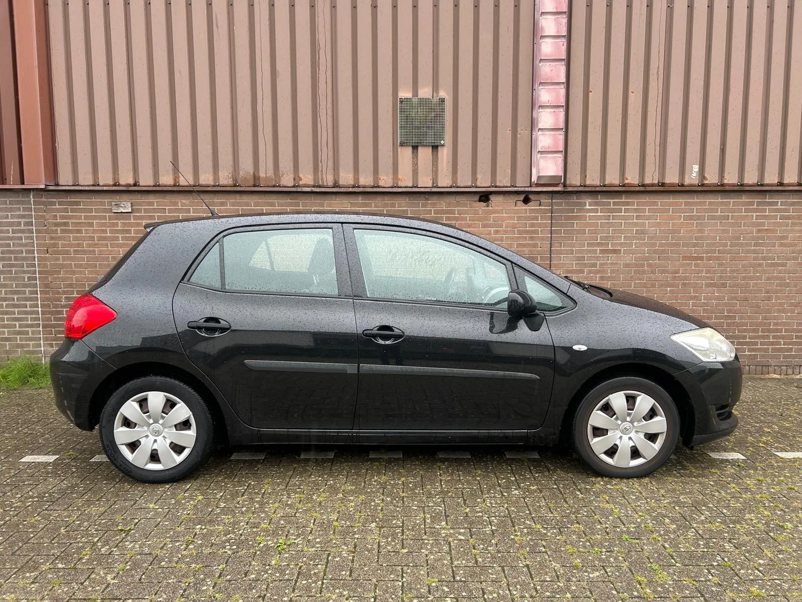 Toyota Auris (2008) — foto 1