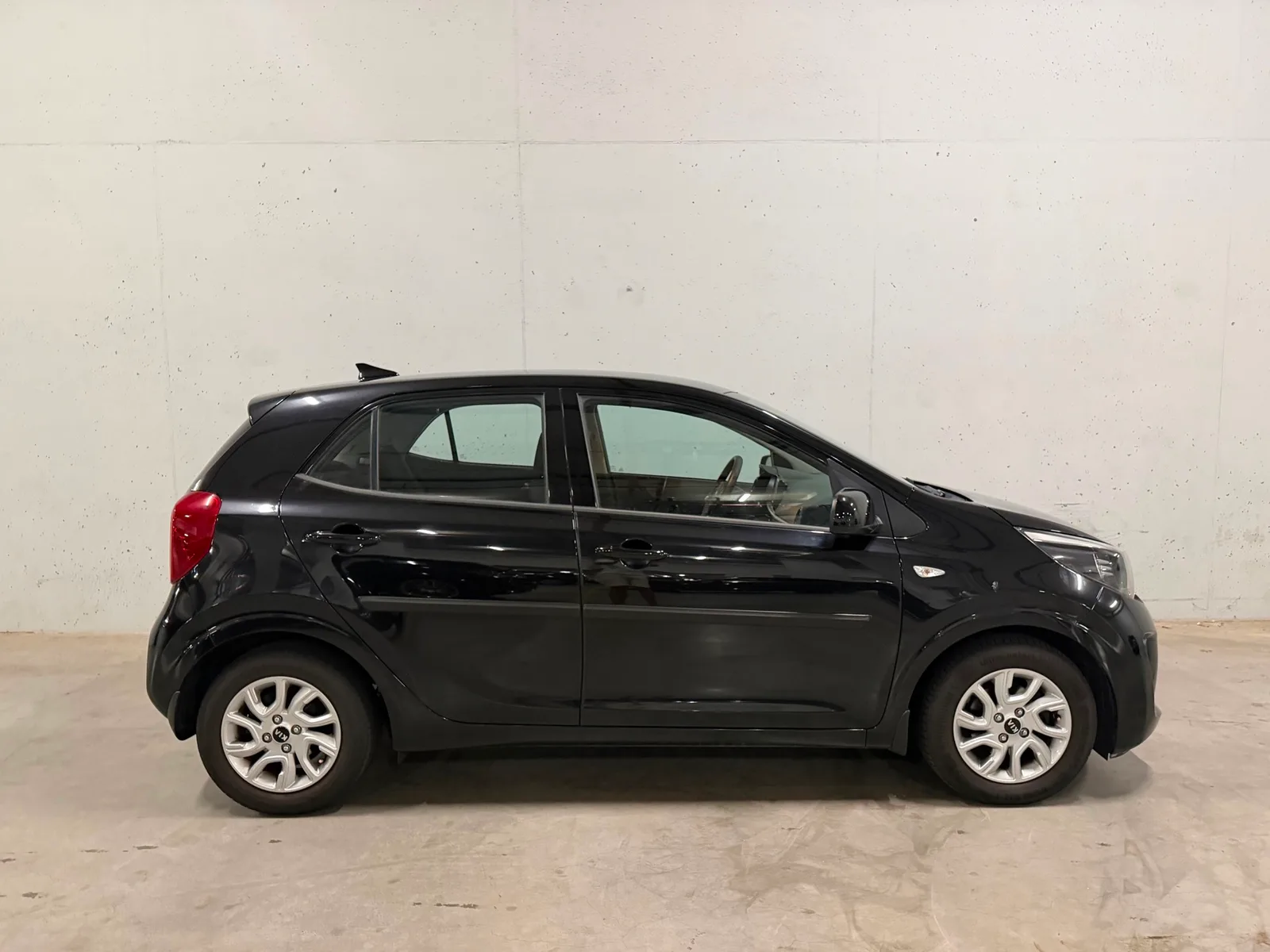 Kia Picanto (2018) — foto 1