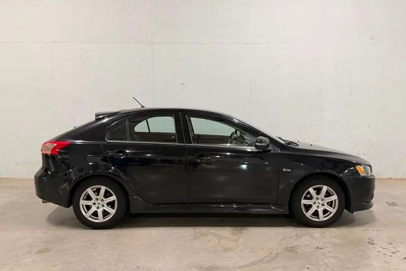 Mitsubishi Lancer (2014)