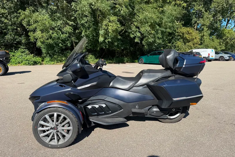 Can-Am Spyder RT (2023)