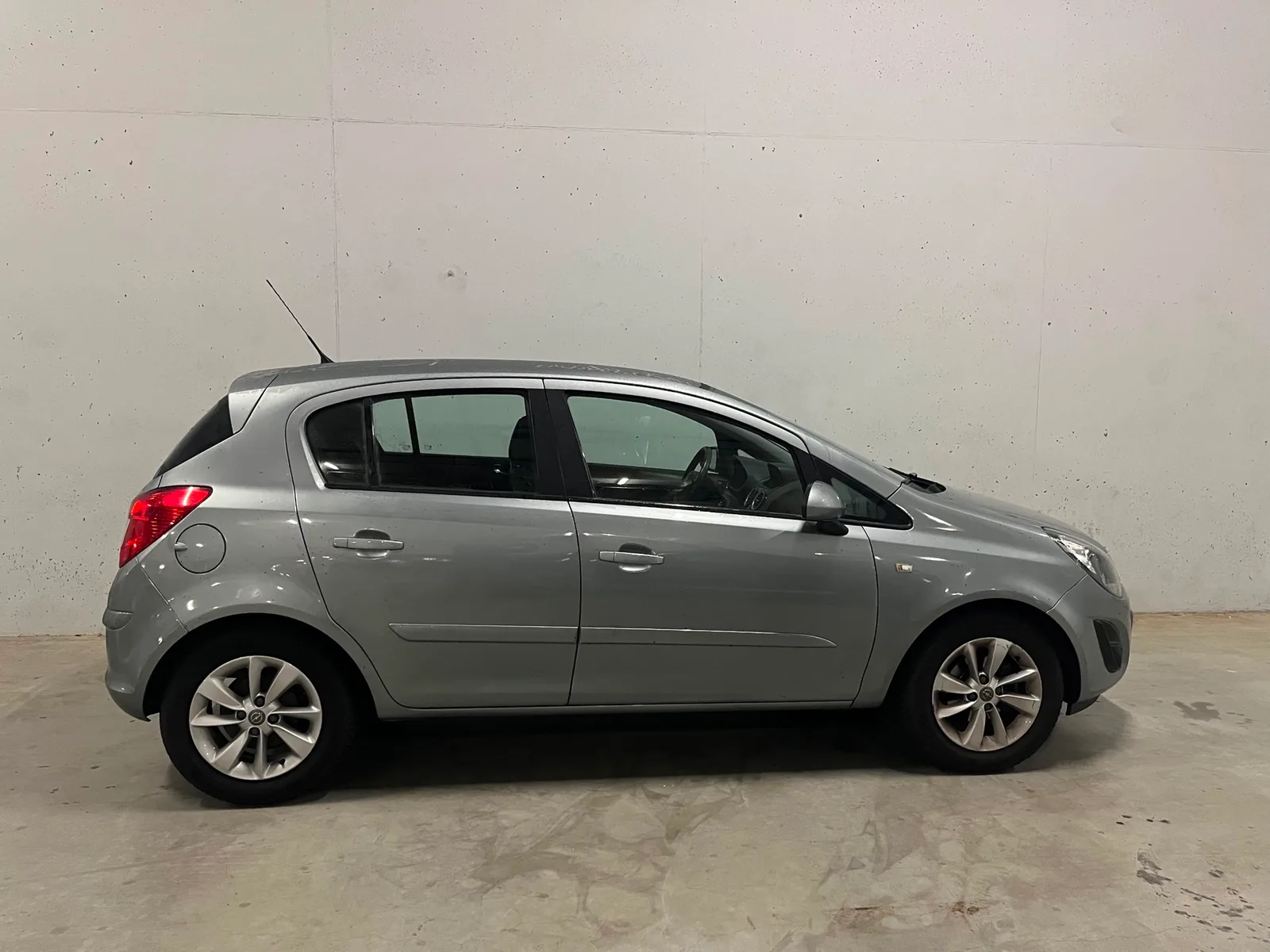 Opel Corsa (2014) — foto 1
