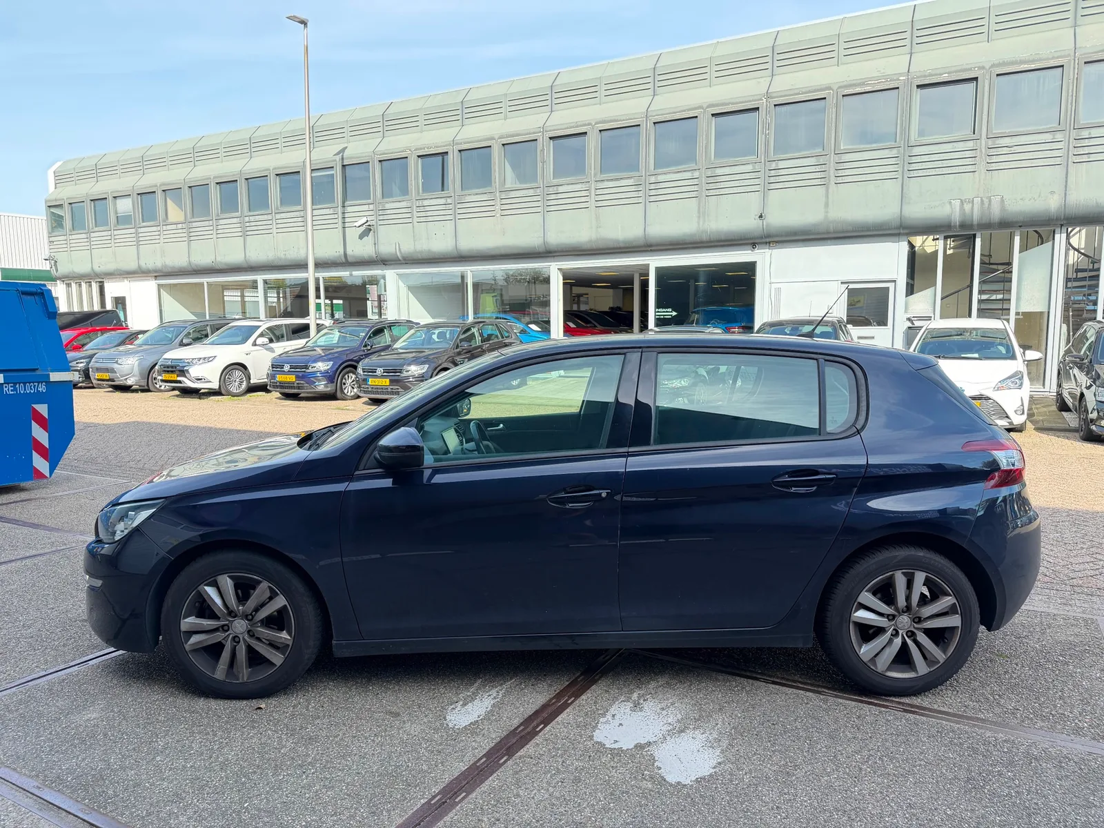 Peugeot 308 (2014) — foto 1