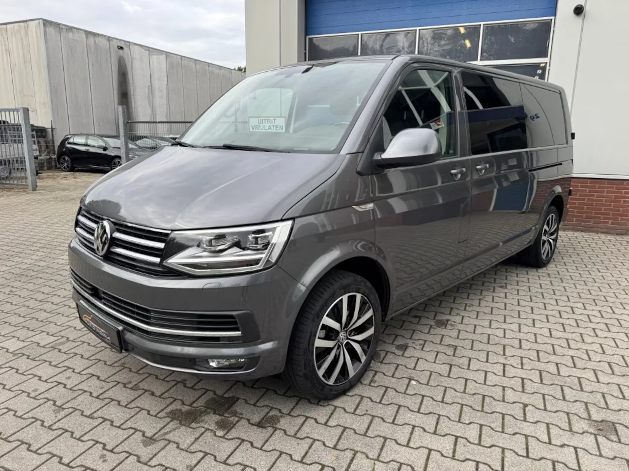 Volkswagen Transporter (2018) — foto 1