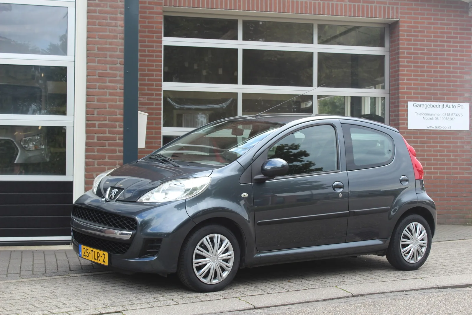 Peugeot 107 (2012) — foto 1