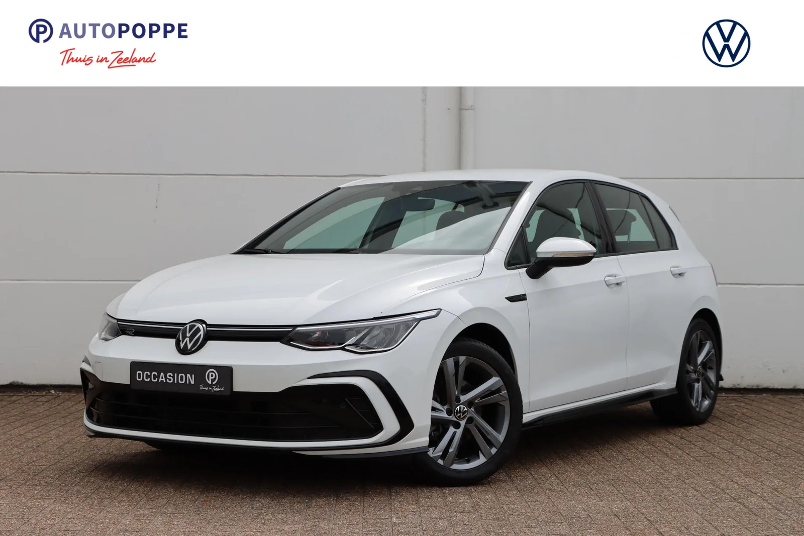Volkswagen Golf (2024) — foto 1