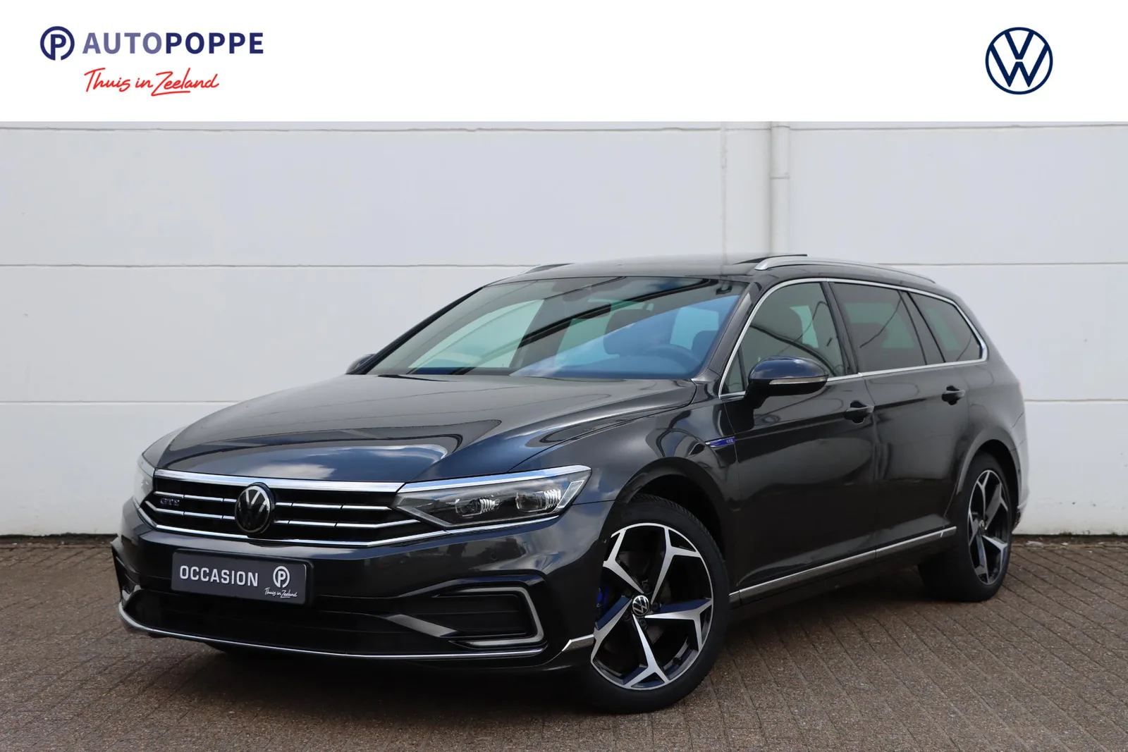 Volkswagen Passat (2023) — foto 1