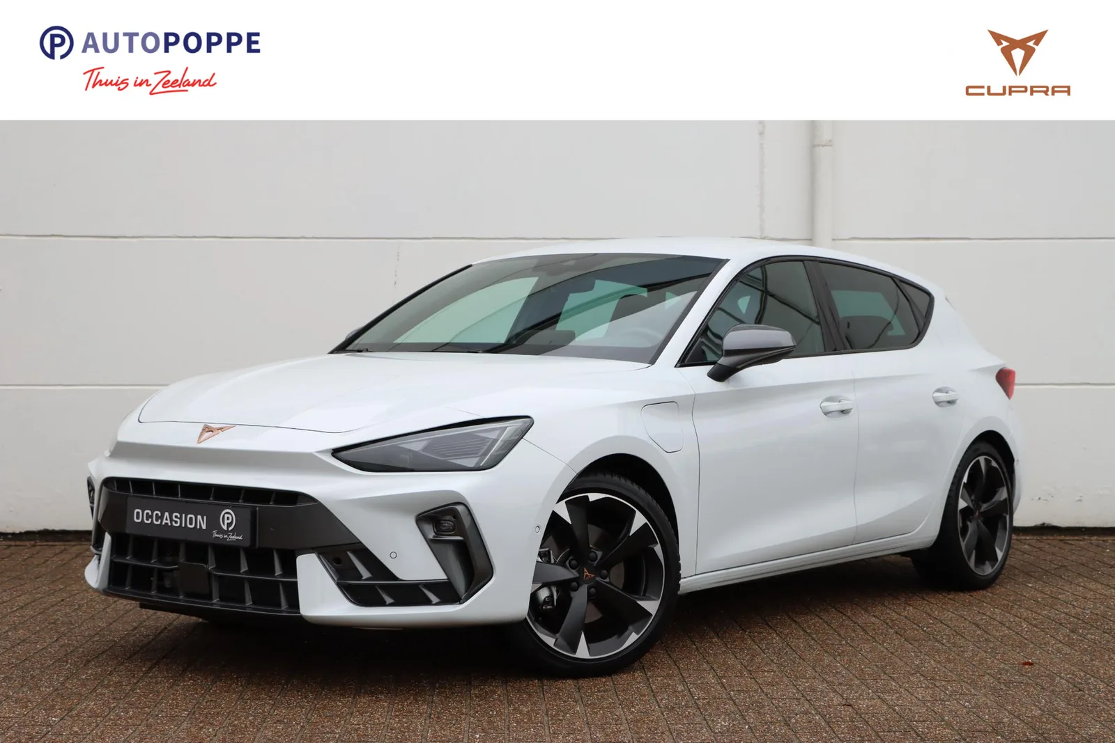 CUPRA Leon (2025) — foto 1