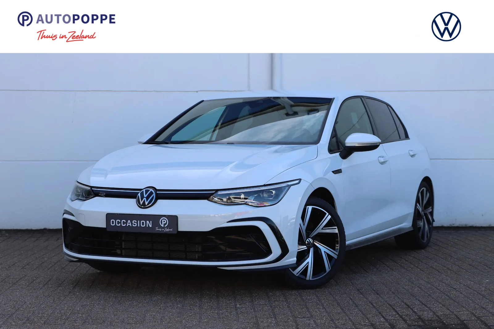 Volkswagen Golf (2024) — foto 1