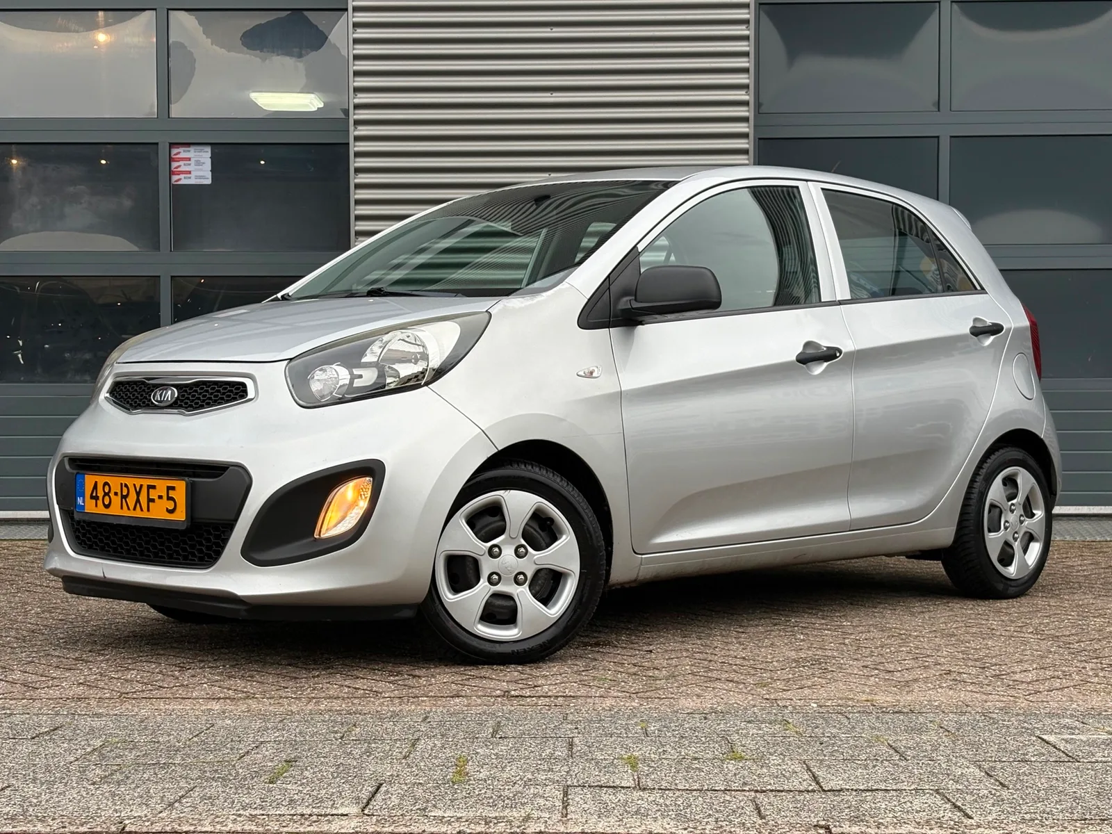 Kia Picanto (2011) — foto 1