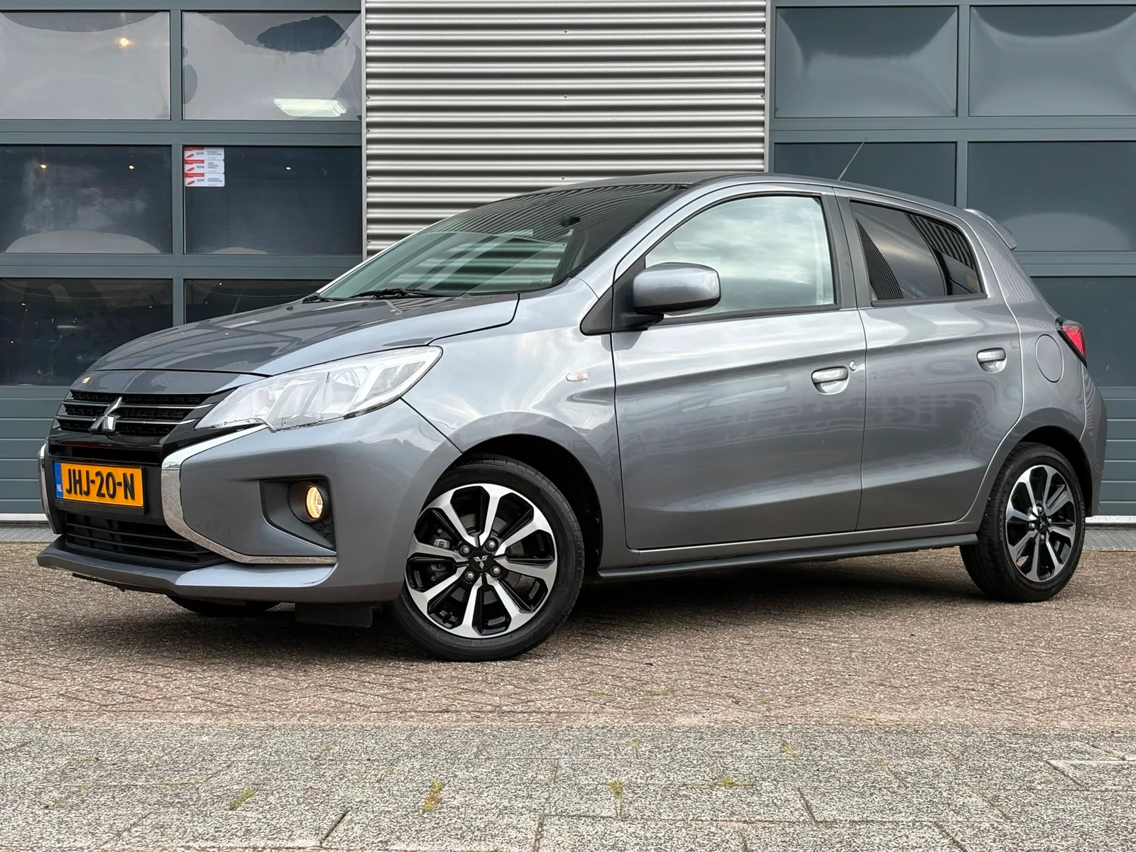 Mitsubishi Space Star (2023) — foto 1