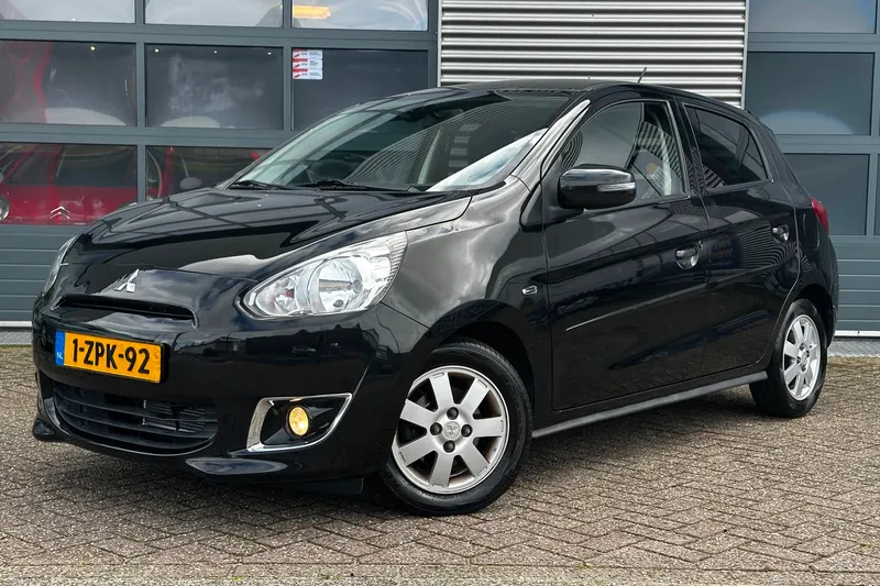 Mitsubishi Space Star (2015)