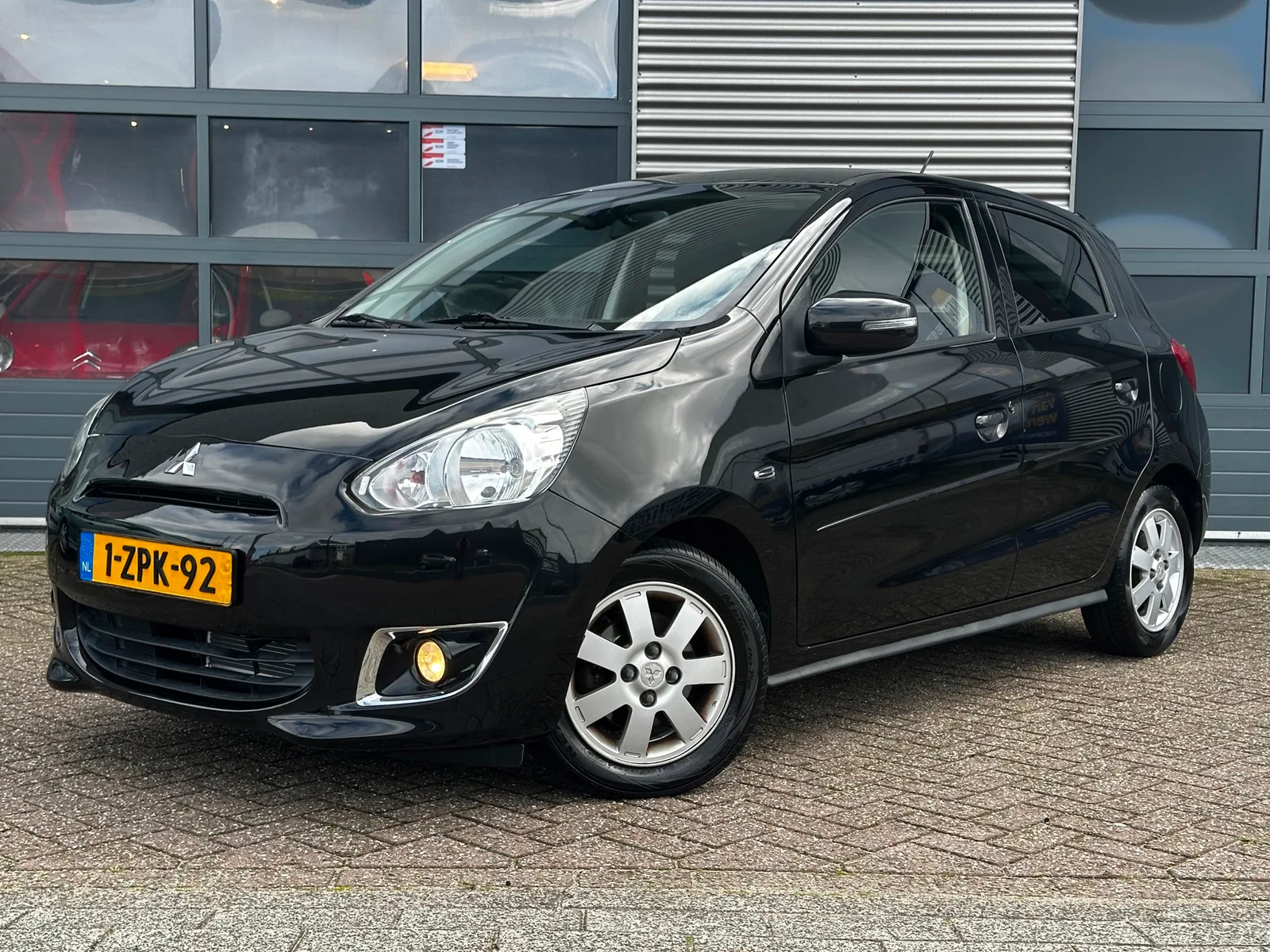 Mitsubishi Space Star (2015) — foto 1
