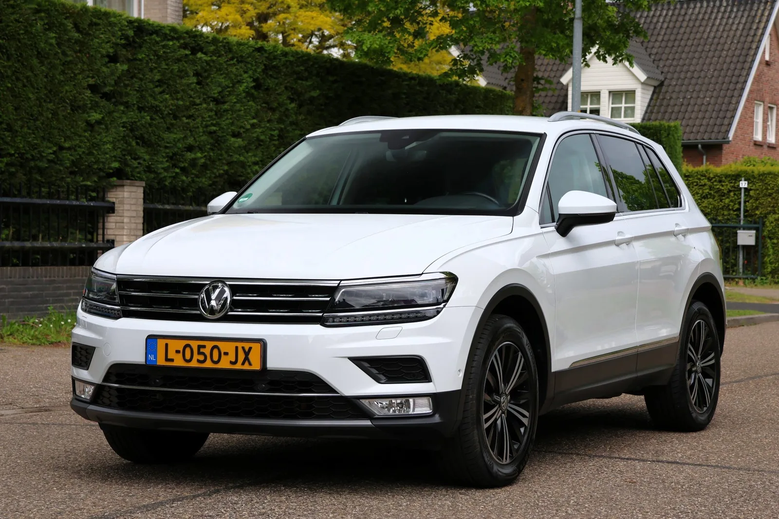Volkswagen Tiguan (2017) — foto 1