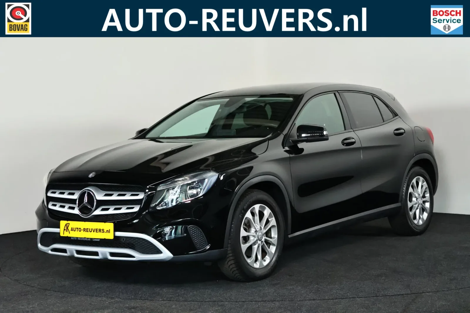 Mercedes-Benz GLA (2015) — foto 1