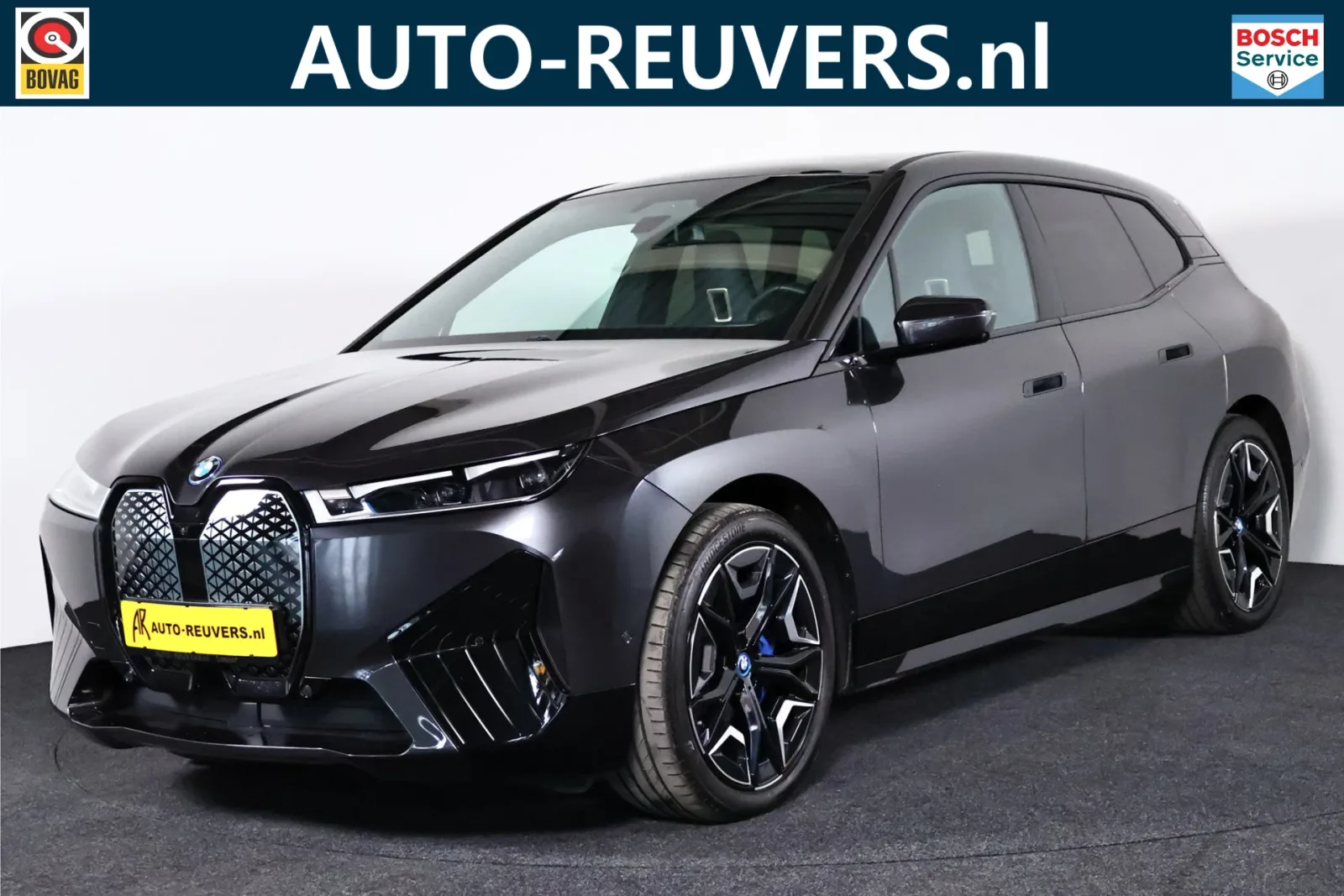 BMW iX (2023) — foto 1