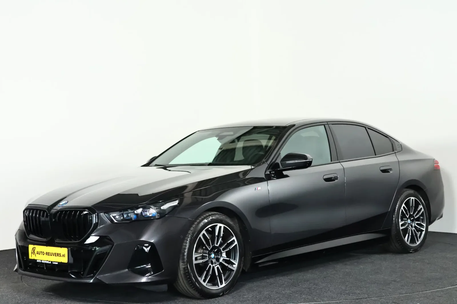 BMW i5 (2025) — foto 1