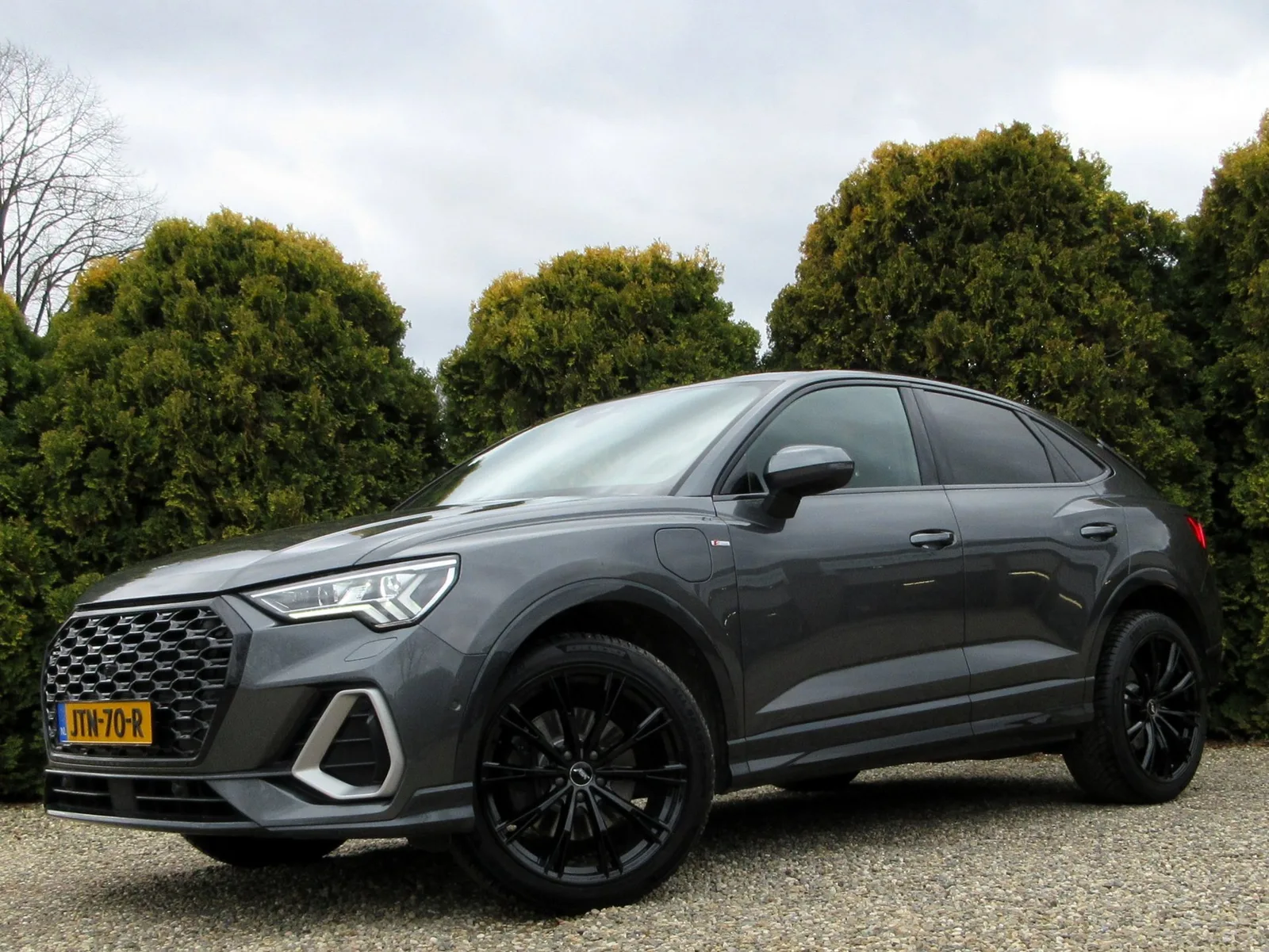 Audi Q3 Sportback (2021) — foto 1