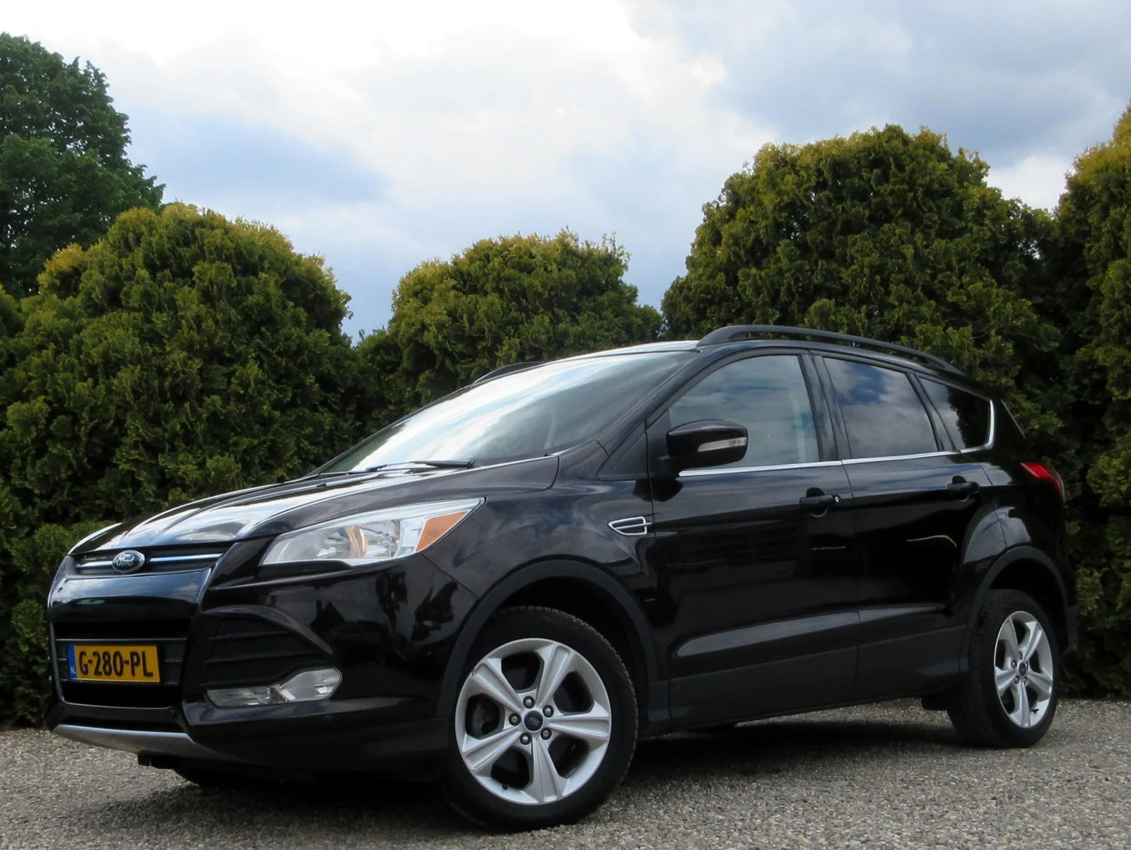 Ford Kuga (2013) — foto 1
