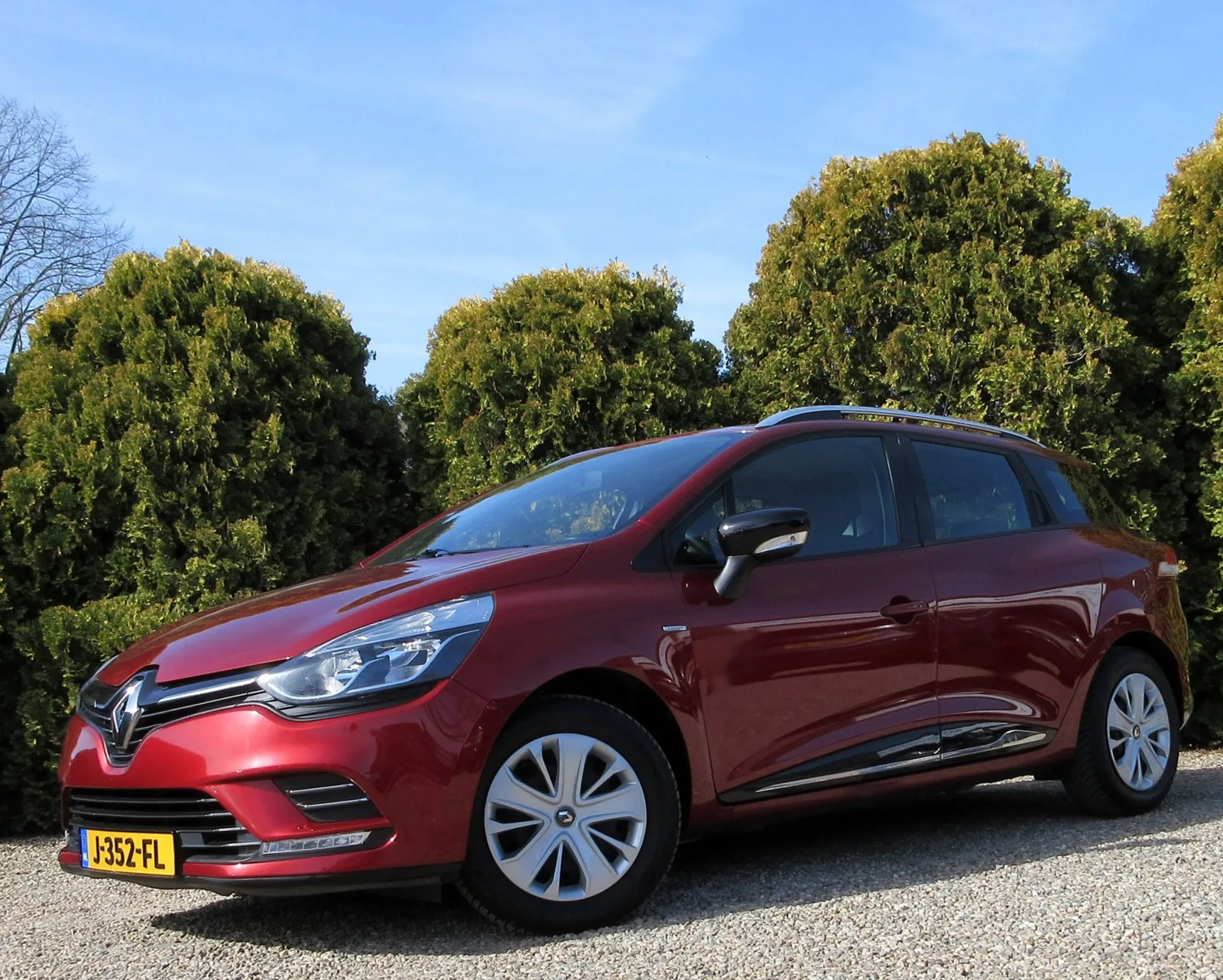 Renault Clio (2018) — foto 1