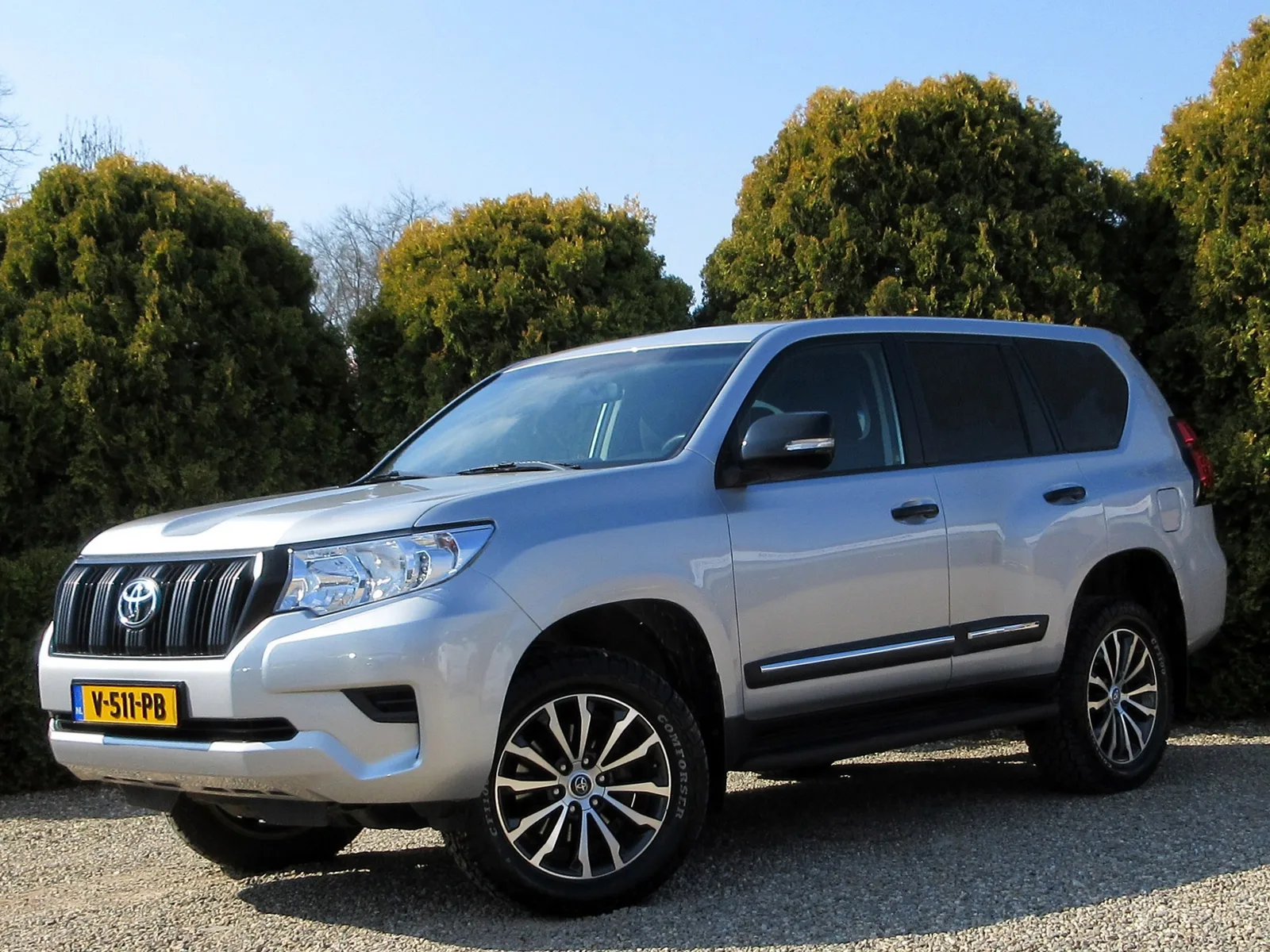 Toyota Land Cruiser (2018) — foto 1
