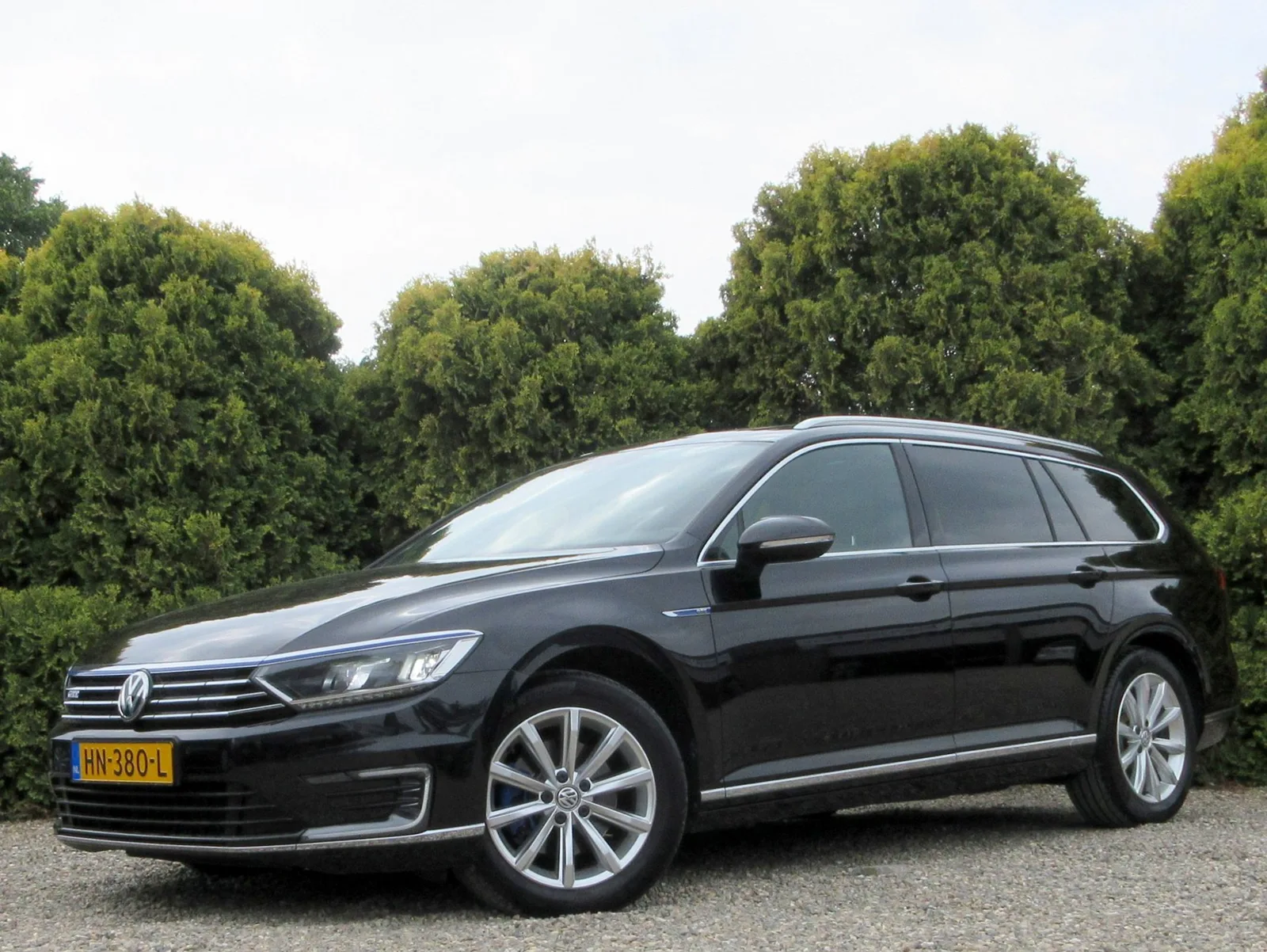 Volkswagen Passat (2015) — foto 1