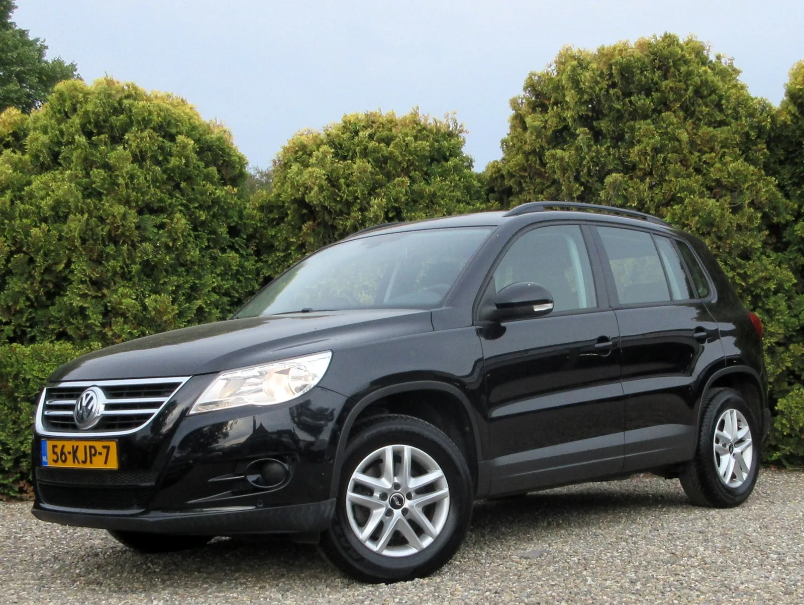 Volkswagen Tiguan (2010) — foto 1