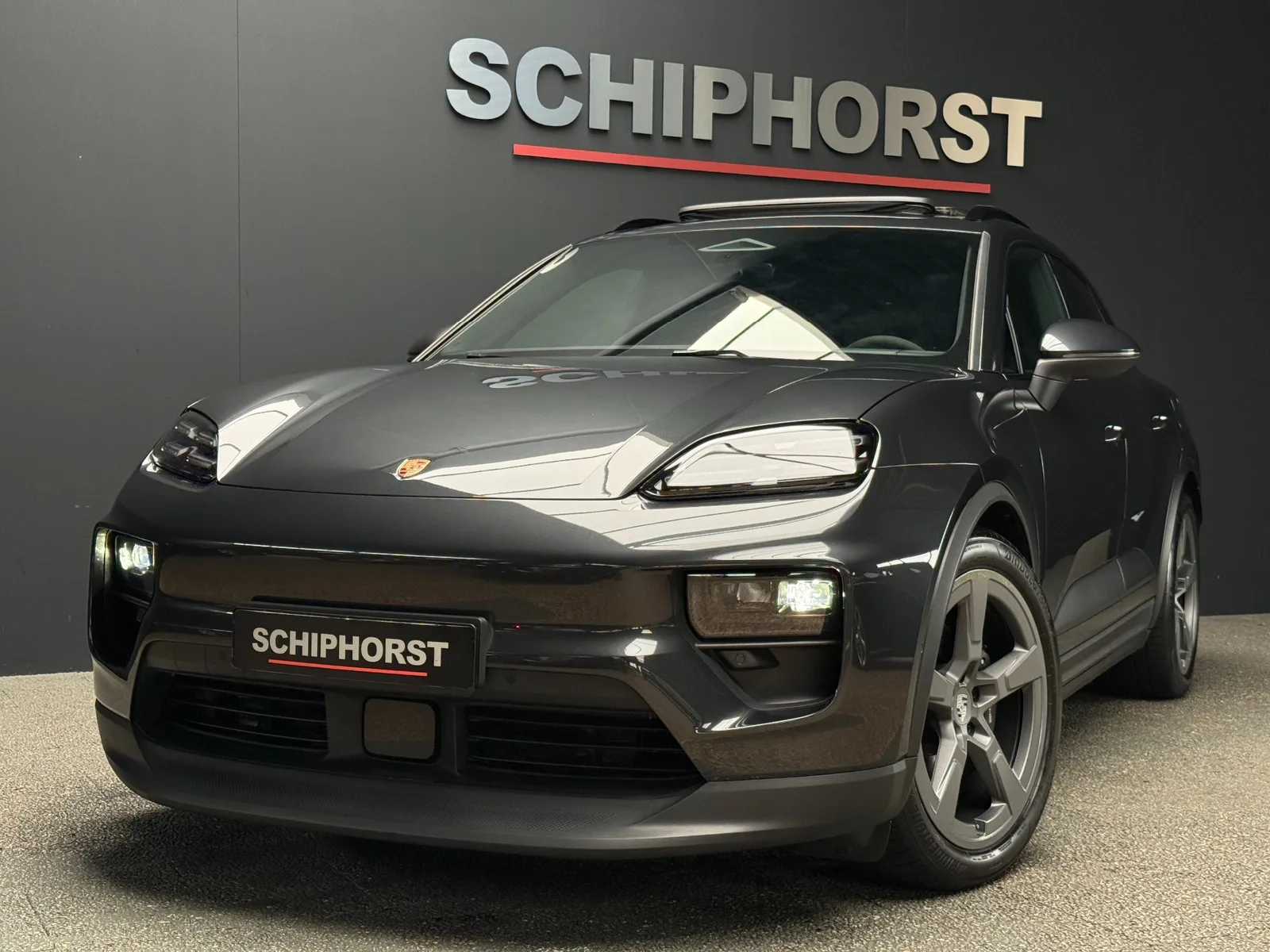 Porsche Macan (2025) — foto 1