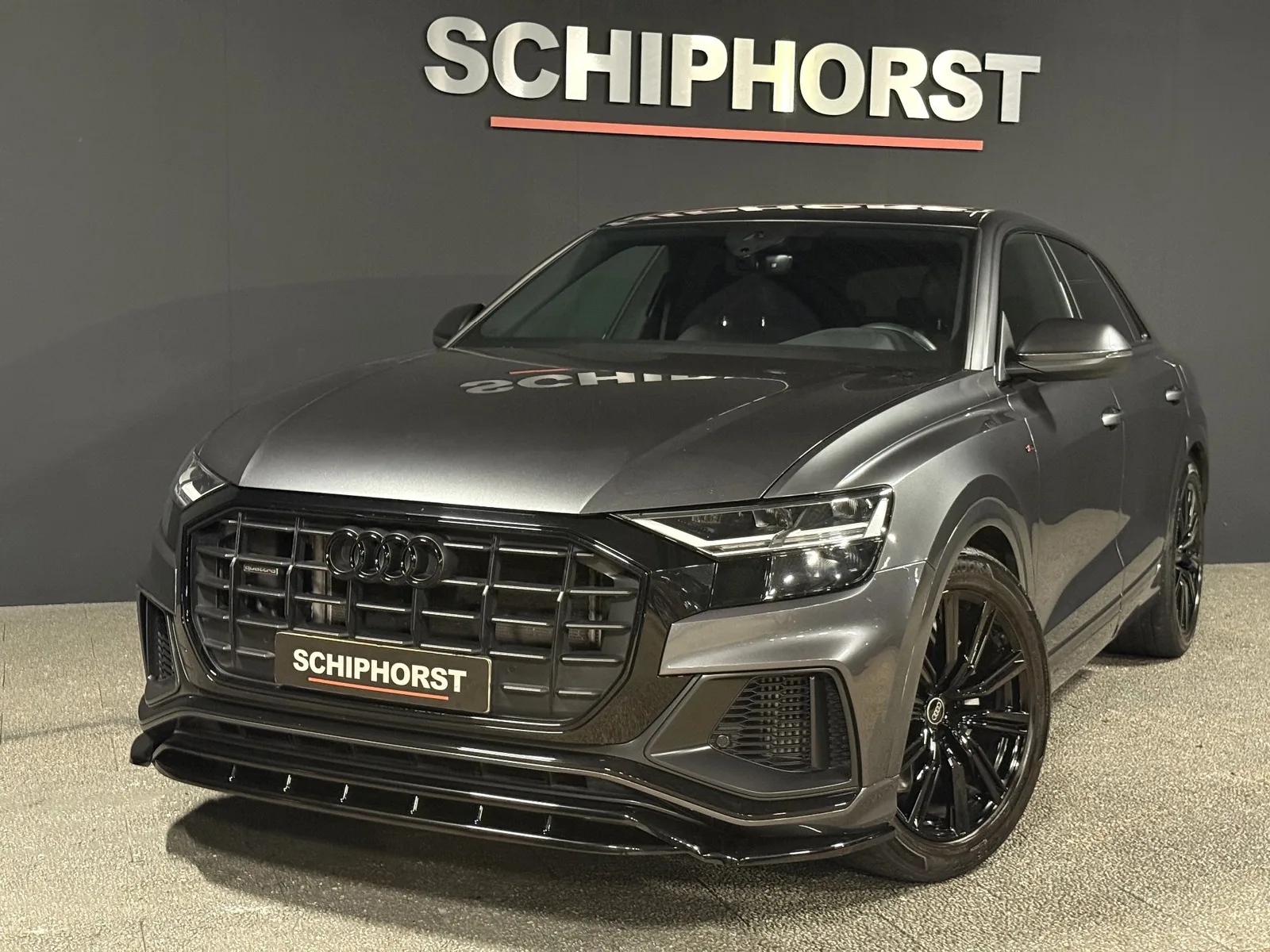 Audi Q8 (2023) — foto 1
