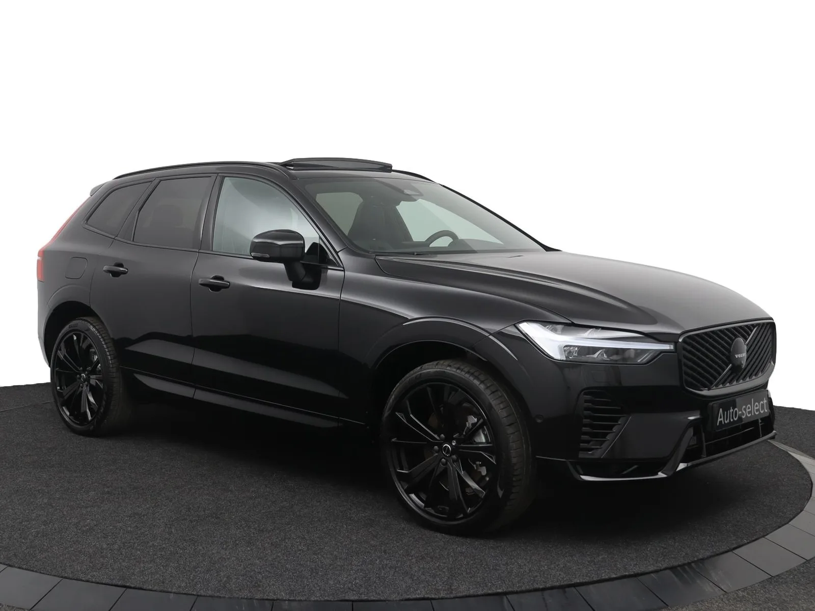 Volvo XC60 (2025) — foto 1