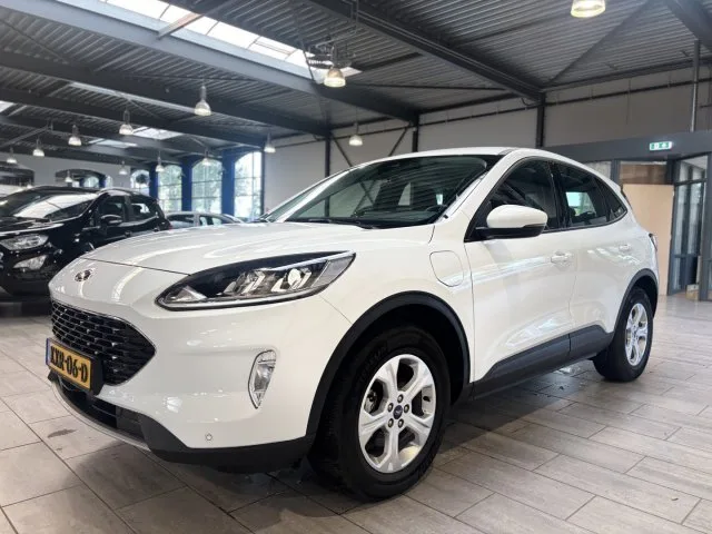 Ford Kuga (2022) — foto 1