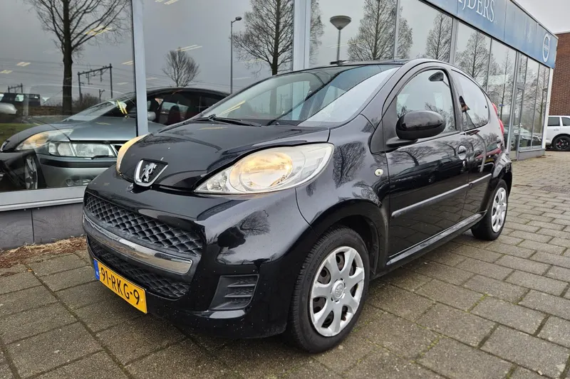 Peugeot 107 (2011)