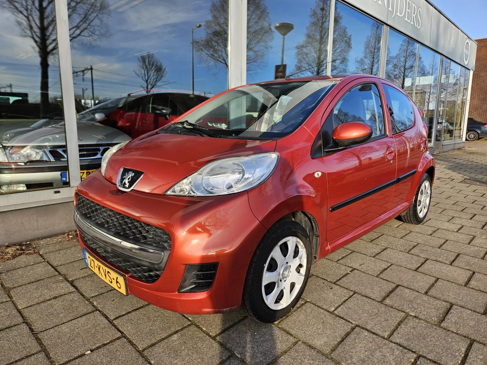 Peugeot 107 (2010) — foto 1