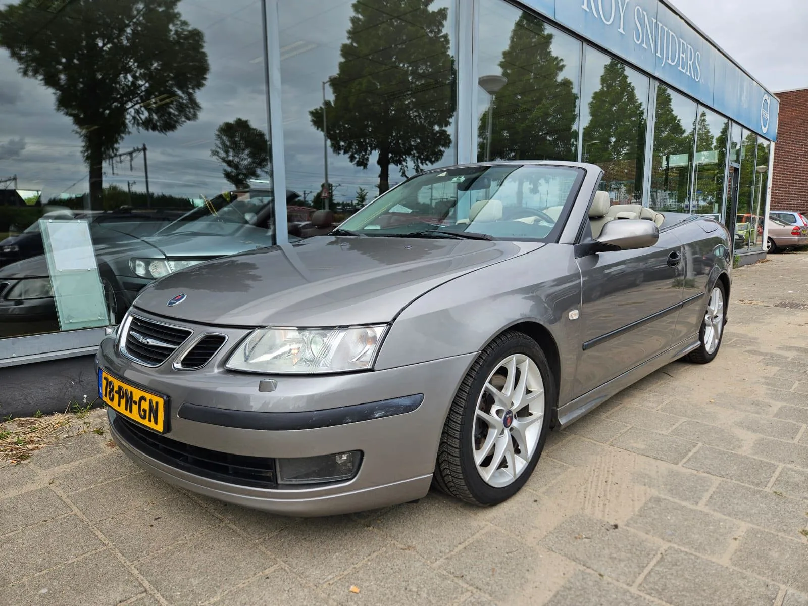 Saab 9-3 (2004) — foto 1