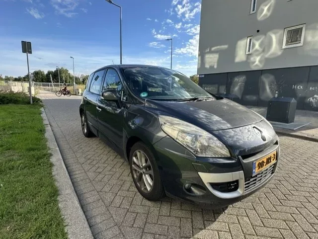 Renault Scénic (2009) — foto 1