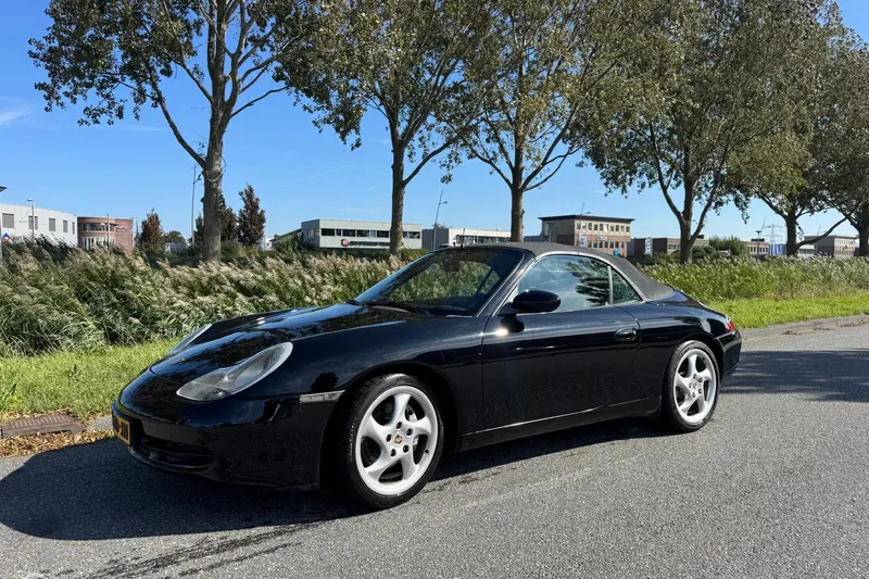 Porsche 911 (2000)