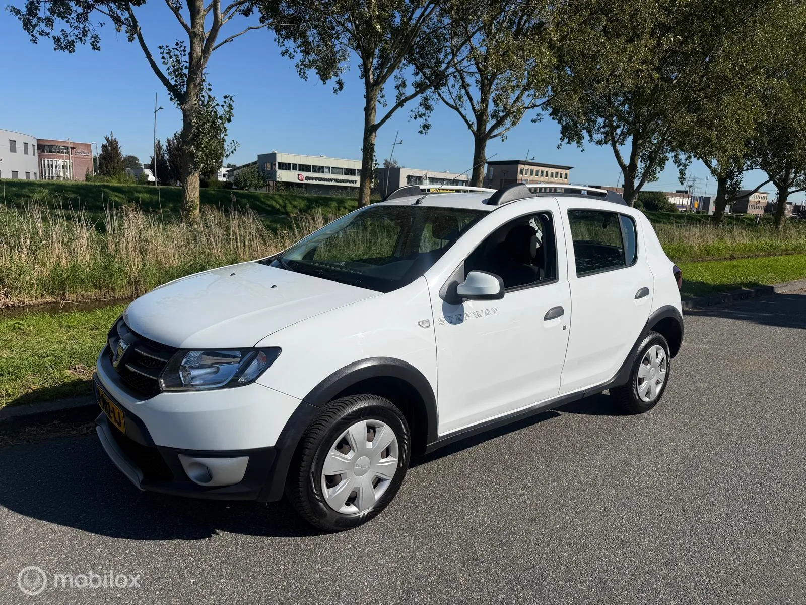 Dacia Sandero (2016) — foto 1