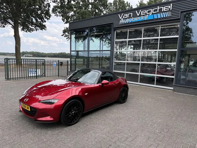 Mazda MX-5 (2021) — foto 1