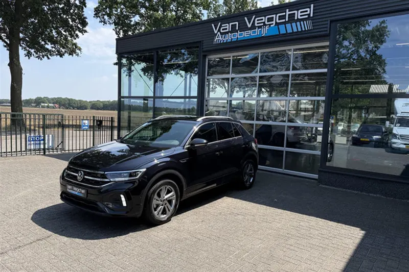 Volkswagen T-Roc (2024)