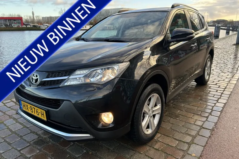 Toyota RAV4 (2013)