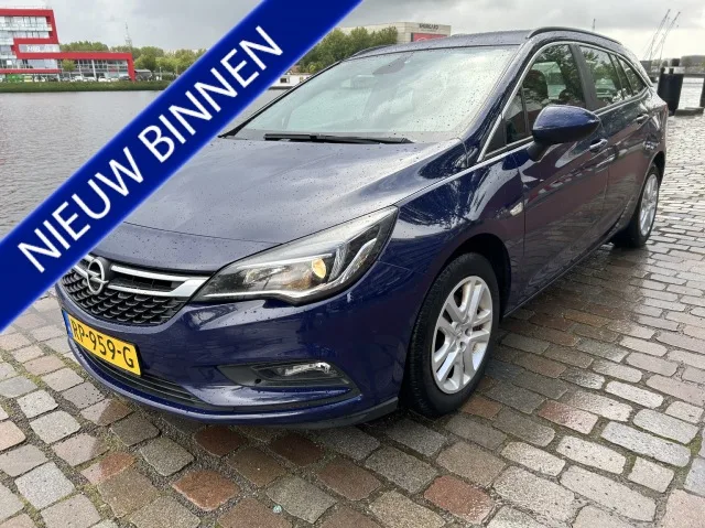 Opel Astra (2018) — foto 1