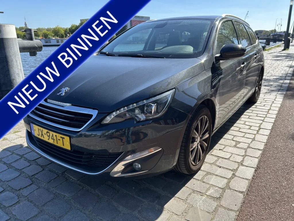 Peugeot 308 (2016) — foto 1