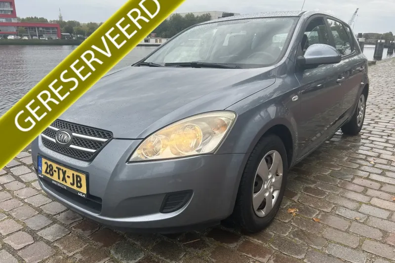 Kia Ceed (2007)