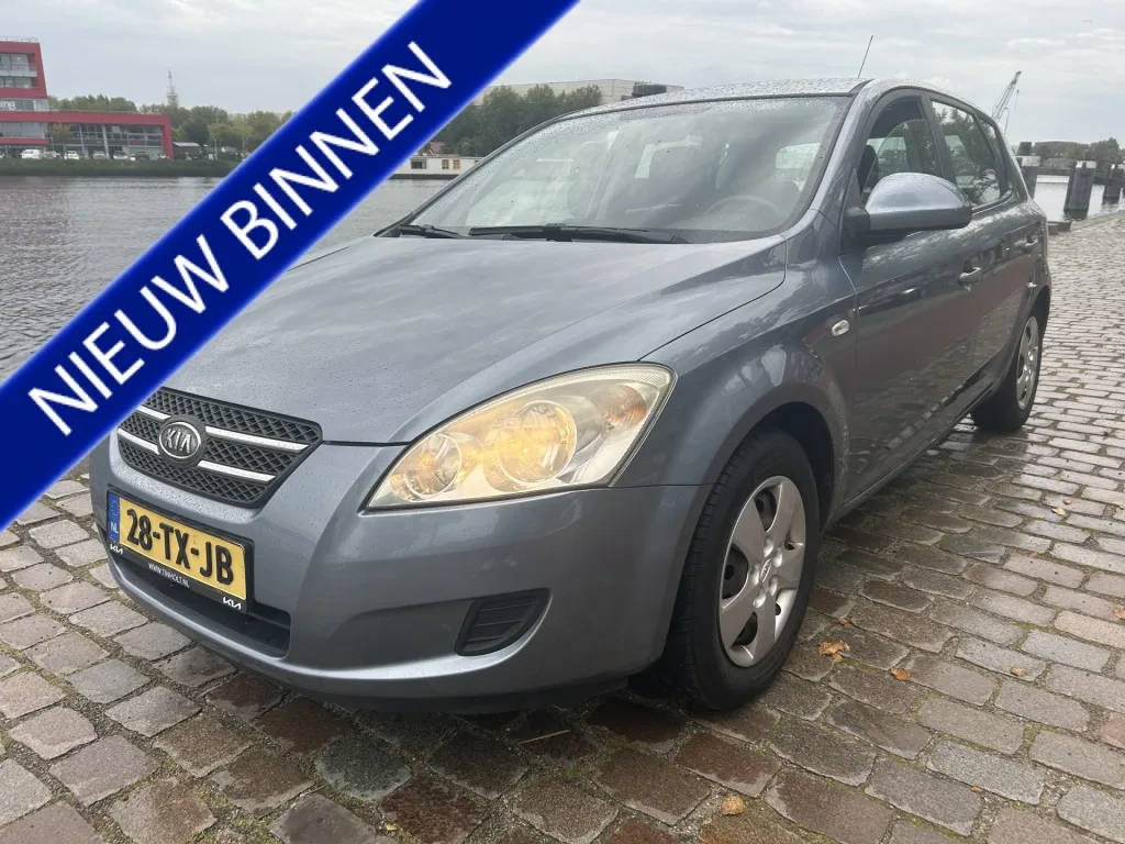 Kia Ceed (2007) — foto 1
