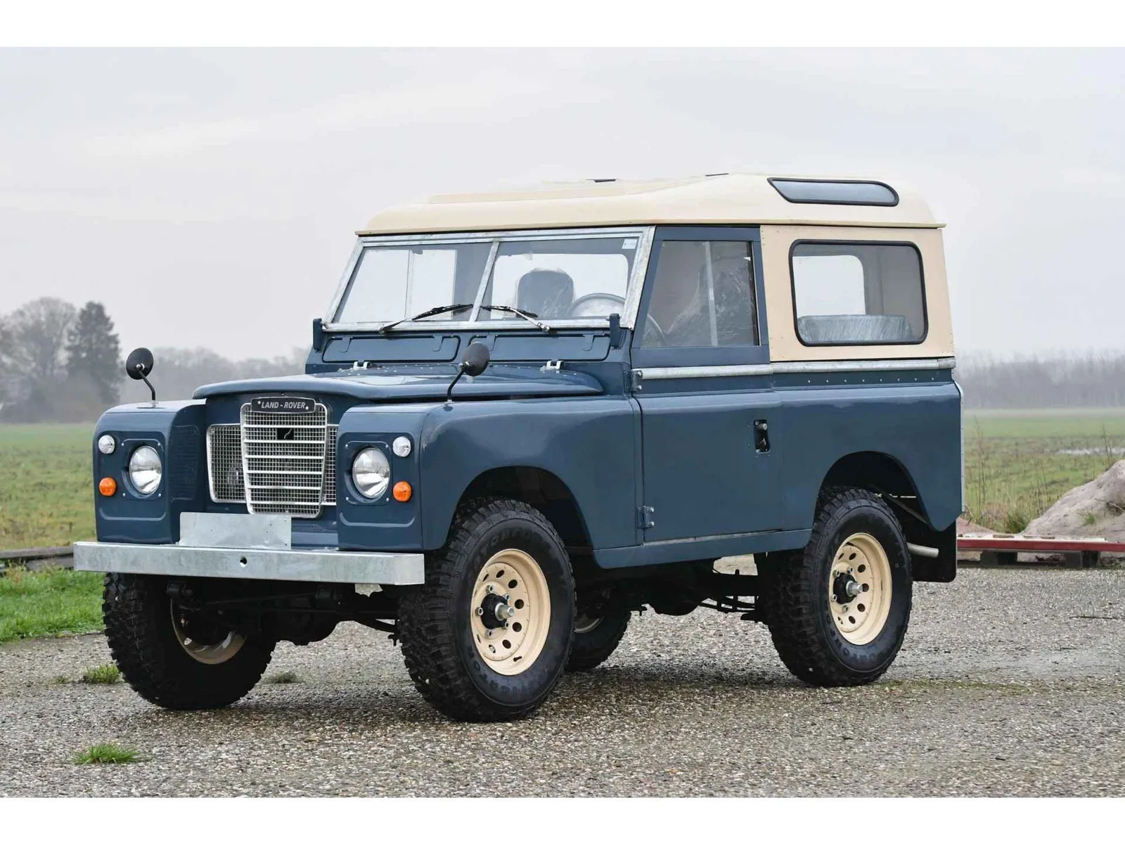 Land Rover 88 (1980) — foto 1
