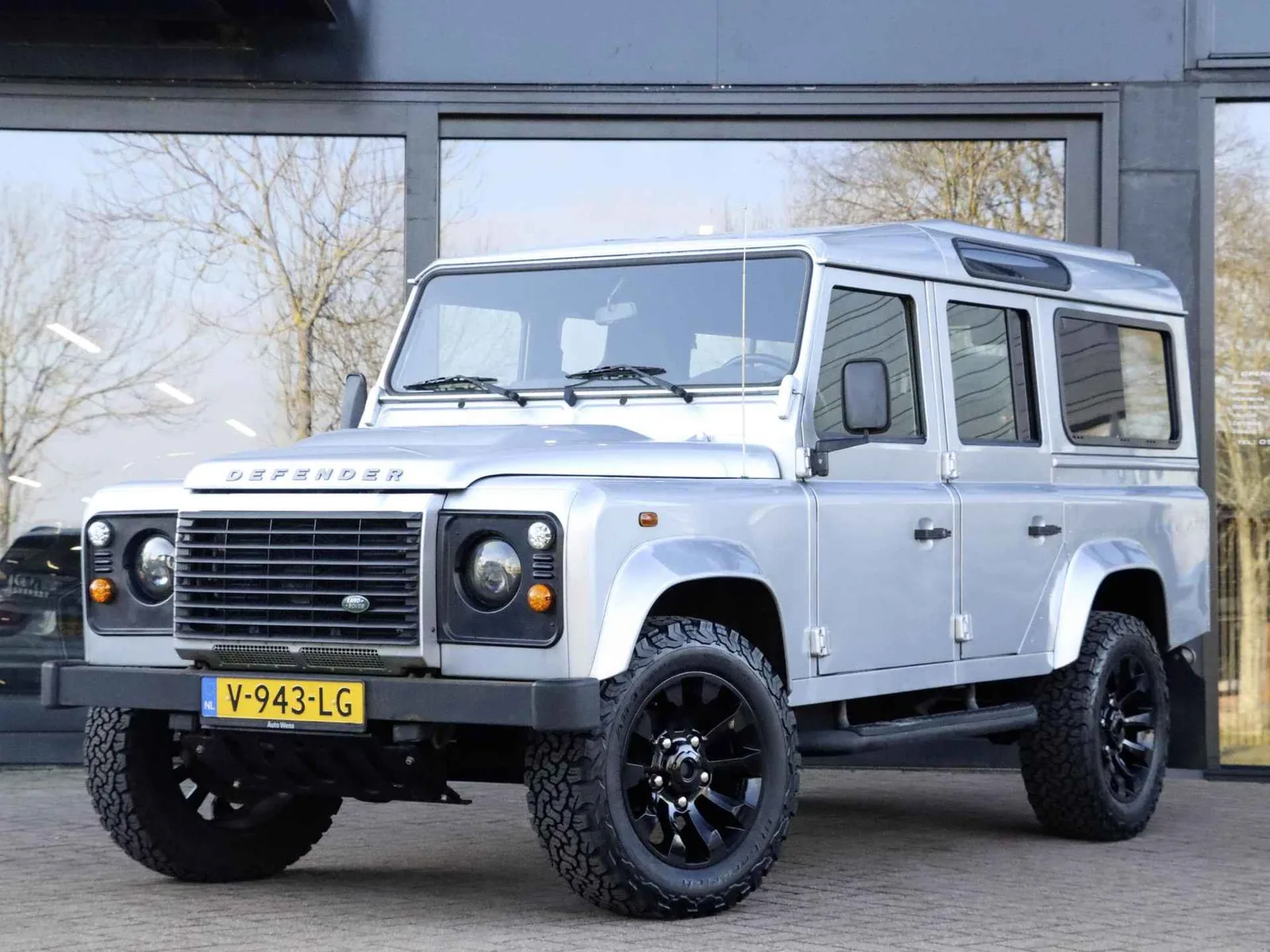 Land Rover Defender (2013) — foto 1